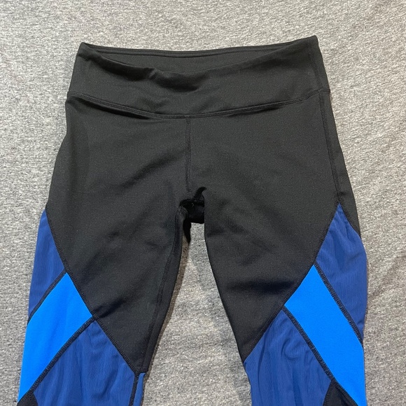 Fabletics Sheer Performance Black & Blue Mesh Leggings Size XS - Picture 3 of 12